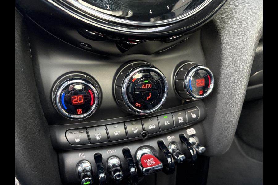 MINI Mini 2.0 John Cooper Works Essential 230pk | Panoramadak | Stoelverwarming |