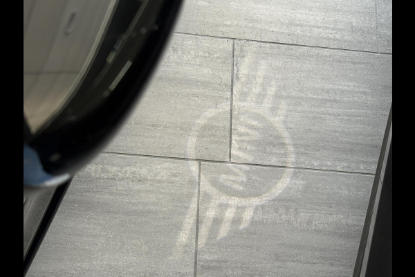 MINI Mini 2.0 John Cooper Works Essential 230pk | Panoramadak | Stoelverwarming |