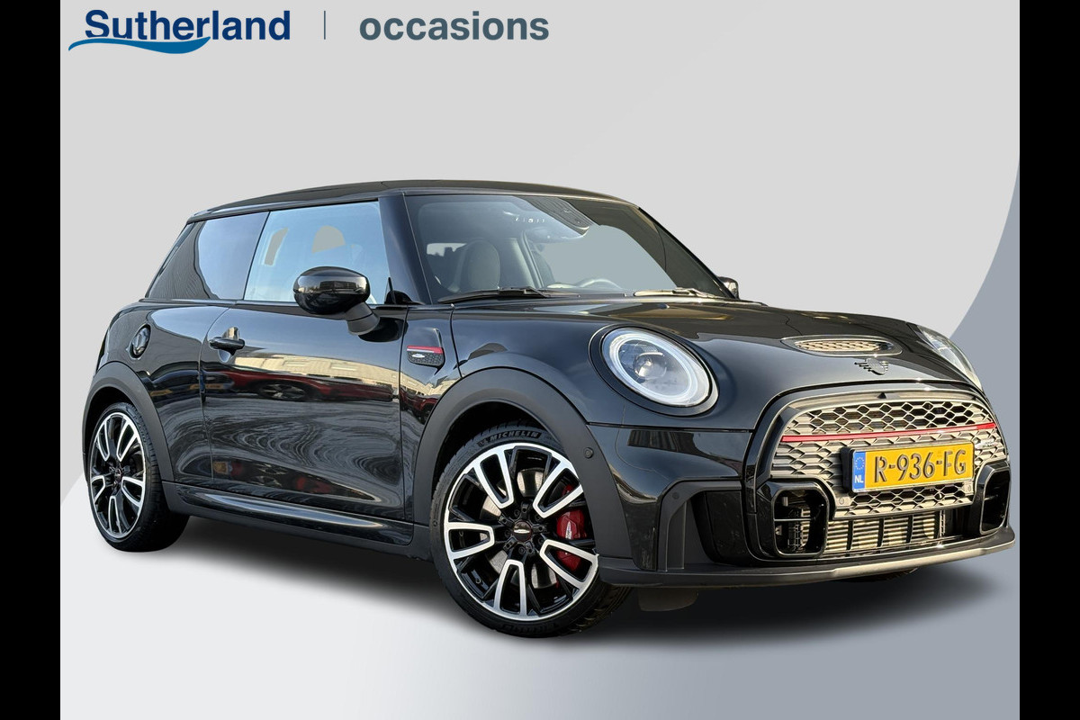 MINI Mini 2.0 John Cooper Works Essential 230pk | Panoramadak | Stoelverwarming |