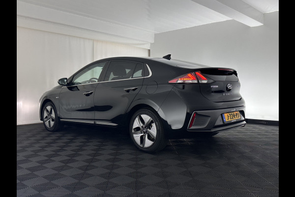Hyundai IONIQ Premium EV 38 kWh {SOH-97%} (INCL.BTW) Aut *HEATPUMP | PANO | LEATHER | FULL-LED | ADAPTIVE-CRUISE | KEYLESS | NAVI-FULLMAP | DAB | CAMERA | MEMORY-PACK | DIGI-COCKPIT | HEATED/VENTILATED-SEATS | CCS- FASTLOADER | 16''A