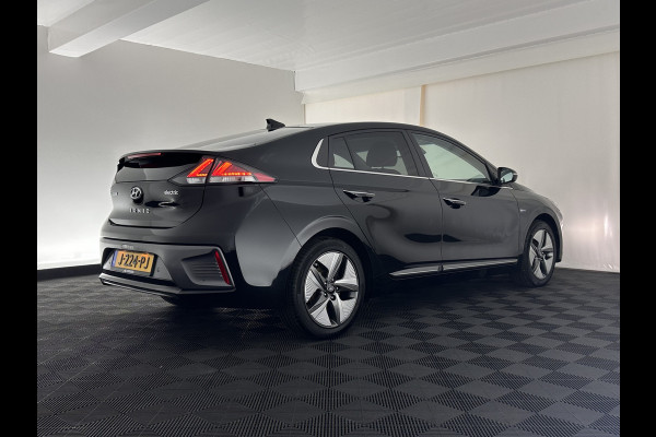 Hyundai IONIQ Premium EV 38 kWh {SOH-97%} (INCL.BTW) Aut *HEATPUMP | PANO | LEATHER | FULL-LED | ADAPTIVE-CRUISE | KEYLESS | NAVI-FULLMAP | DAB | CAMERA | MEMORY-PACK | DIGI-COCKPIT | HEATED/VENTILATED-SEATS | CCS- FASTLOADER | 16''A