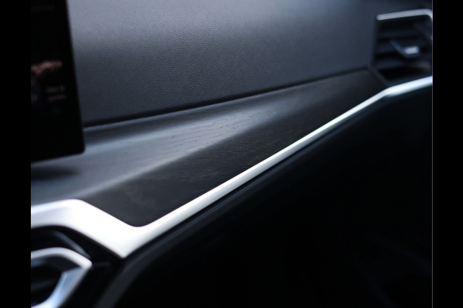 BMW 3 Serie Touring 330e | Skyskraper - M Sport Pro - Camera - Pano - Trekhaak