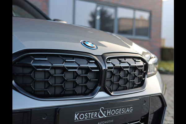 BMW 3 Serie Touring 330e | Skyskraper - M Sport Pro - Camera - Pano - Trekhaak