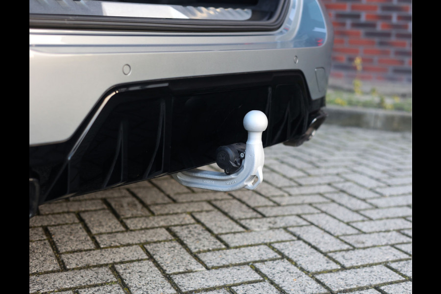 BMW 3 Serie Touring 330e | Skyskraper - M Sport Pro - Camera - Pano - Trekhaak