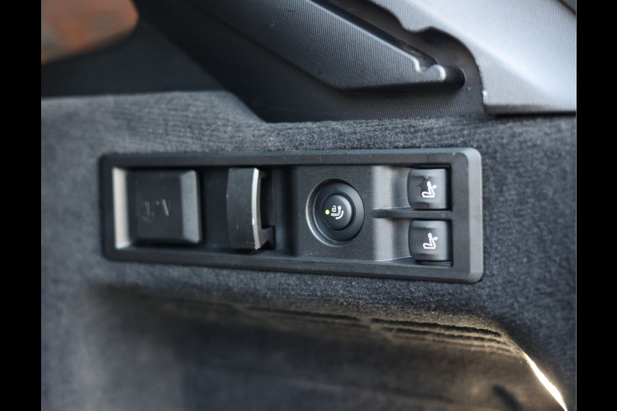 BMW 3 Serie Touring 330e | Skyskraper - M Sport Pro - Camera - Pano - Trekhaak