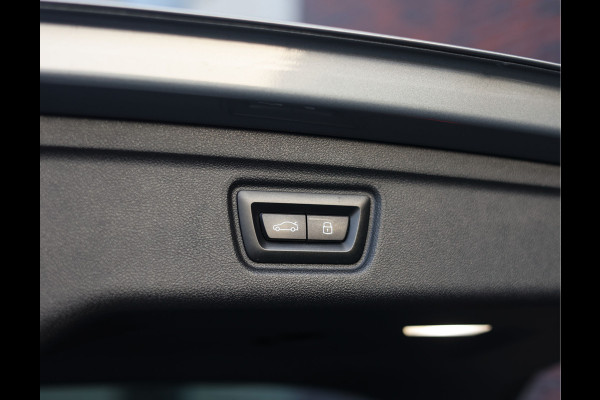BMW 3 Serie Touring 330e | Skyskraper - M Sport Pro - Camera - Pano - Trekhaak