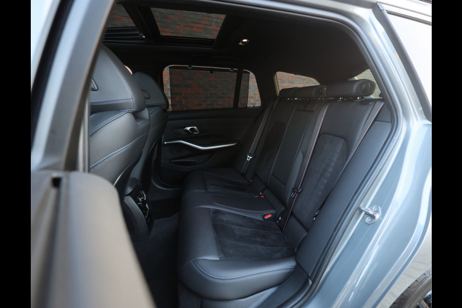 BMW 3 Serie Touring 330e | Skyskraper - M Sport Pro - Camera - Pano - Trekhaak