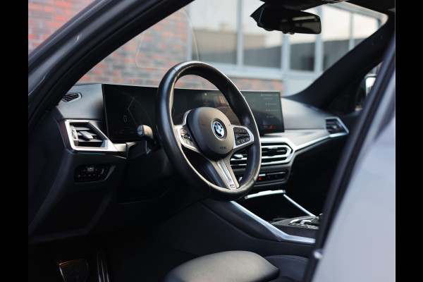 BMW 3 Serie Touring 330e | Skyskraper - M Sport Pro - Camera - Pano - Trekhaak