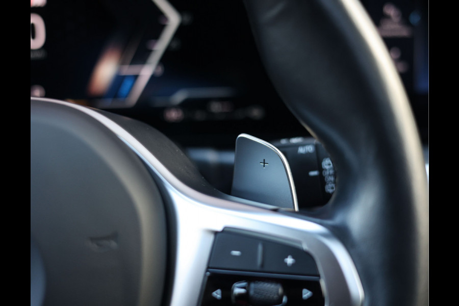 BMW 3 Serie Touring 330e | Skyskraper - M Sport Pro - Camera - Pano - Trekhaak