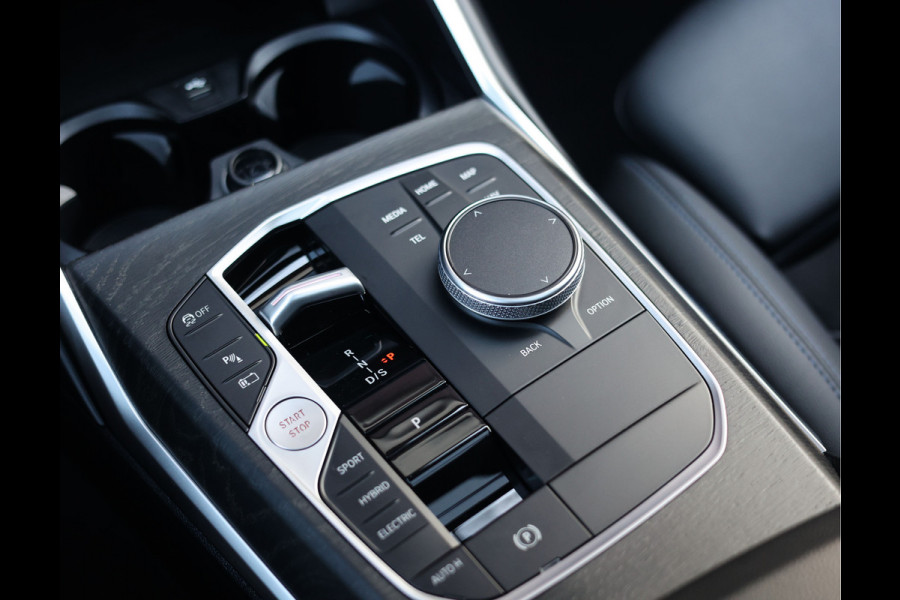 BMW 3 Serie Touring 330e | Skyskraper - M Sport Pro - Camera - Pano - Trekhaak