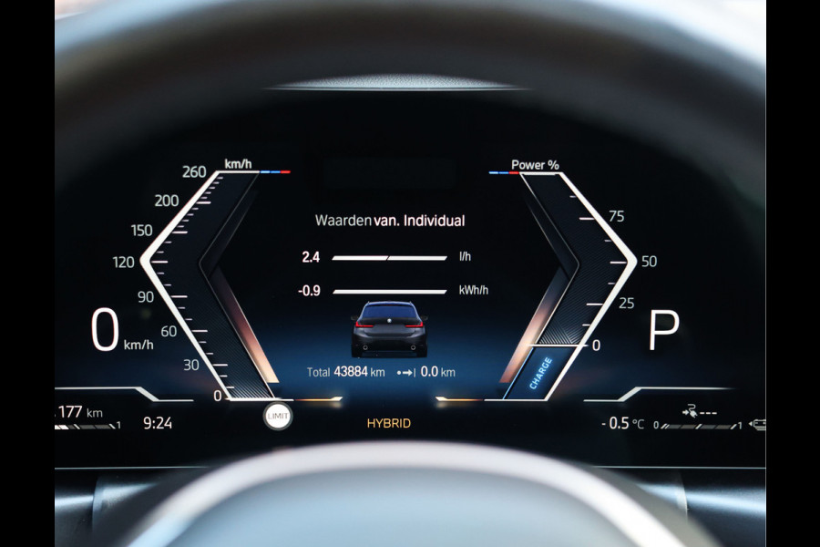 BMW 3 Serie Touring 330e | Skyskraper - M Sport Pro - Camera - Pano - Trekhaak