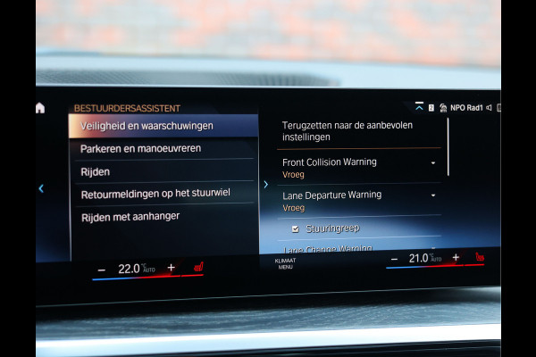 BMW 3 Serie Touring 330e | Skyskraper - M Sport Pro - Camera - Pano - Trekhaak