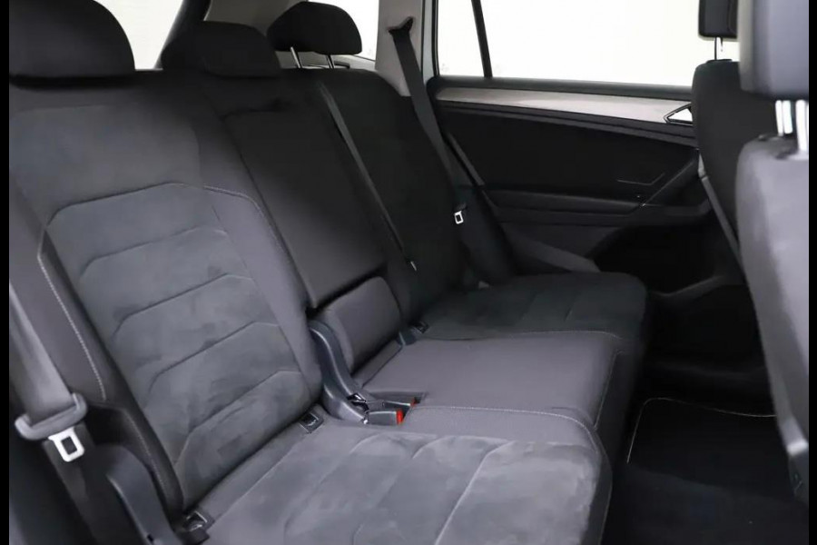 Volkswagen Tiguan Allspace 1.4 TSI Comfortline Business l PANO l TREKHAAK