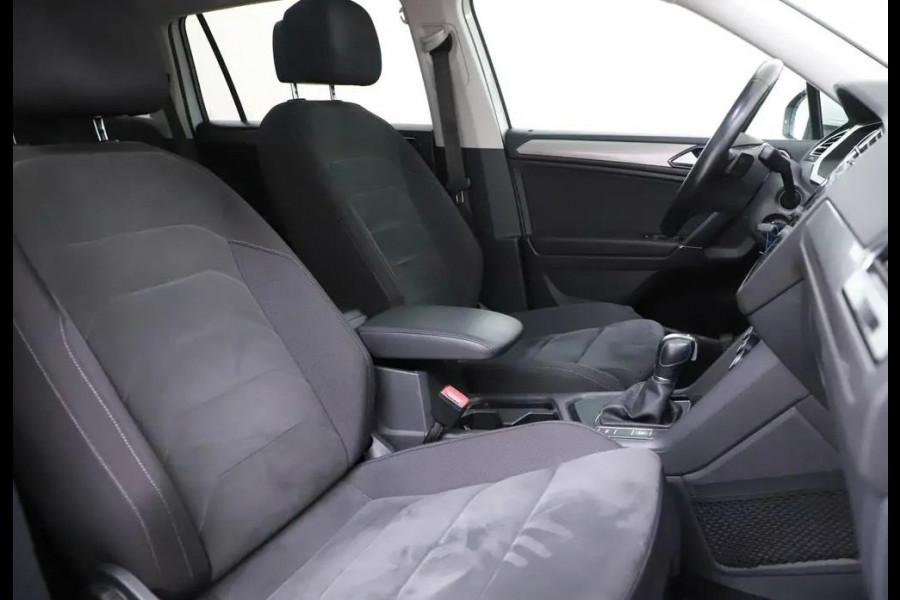 Volkswagen Tiguan Allspace 1.4 TSI Comfortline Business l PANO l TREKHAAK