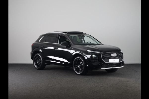 Audi Q3 Advanced edition e-hybrid 272 pk | Techniekpakket plus | Glazen panoramadak | Ambiente lichtpakket | Verwarmbaar stuurwiel |