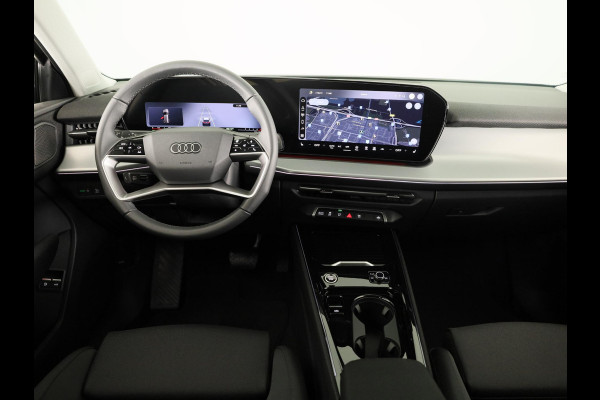 Audi Q3 Advanced edition e-hybrid 272 pk | Techniekpakket plus | Glazen panoramadak | Ambiente lichtpakket | Verwarmbaar stuurwiel |