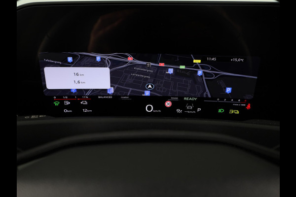 Audi Q3 Advanced edition e-hybrid 272 pk | Techniekpakket plus | Glazen panoramadak | Ambiente lichtpakket | Verwarmbaar stuurwiel |