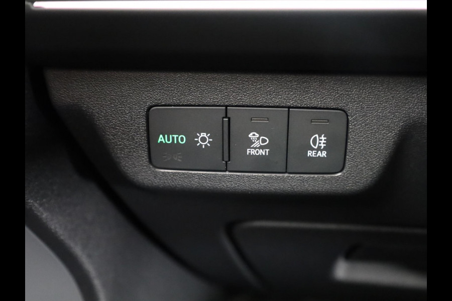 Audi Q3 Advanced edition e-hybrid 272 pk | Techniekpakket plus | Glazen panoramadak | Ambiente lichtpakket | Verwarmbaar stuurwiel |