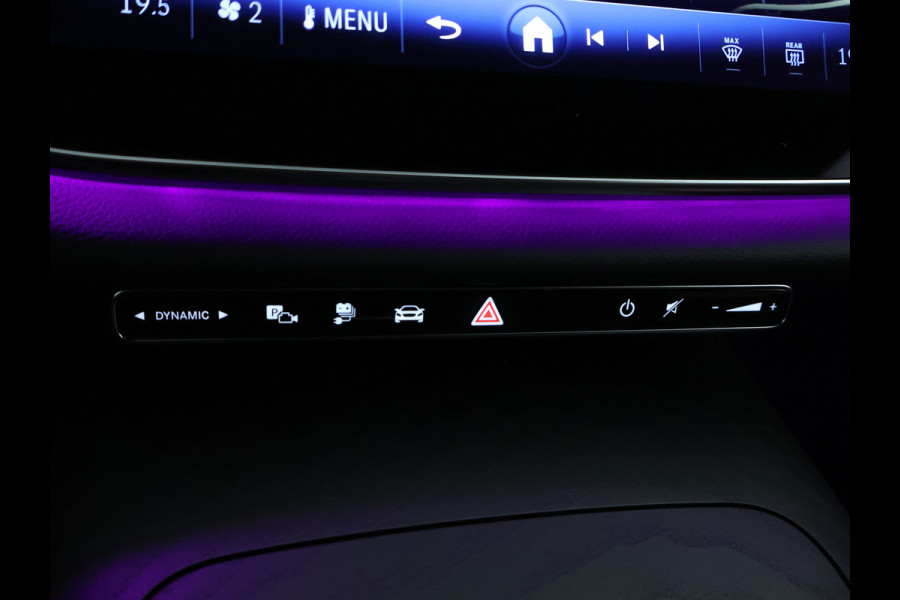 Mercedes-Benz E-Klasse Estate 300 e AMG Plug-In Hybride | AMG Styling | Trekhaak | Digital light | Keyless go | Distronic | Keyless go | Memory Pakket voorsteoelen. Inclusief 24 maanden MB Certified garantie voor Europa.