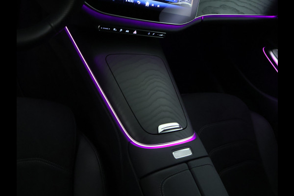 Mercedes-Benz E-Klasse Estate 300 e AMG Plug-In Hybride | AMG Styling | Trekhaak | Digital light | Keyless go | Distronic | Keyless go | Memory Pakket voorsteoelen. Inclusief 24 maanden MB Certified garantie voor Europa.