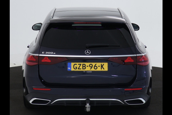Mercedes-Benz E-Klasse Estate 300 e AMG Plug-In Hybride | AMG Styling | Trekhaak | Digital light | Keyless go | Distronic | Keyless go | Memory Pakket voorsteoelen. Inclusief 24 maanden MB Certified garantie voor Europa.