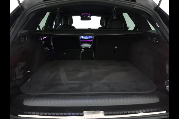 Mercedes-Benz E-Klasse Estate 300 e AMG Plug-In Hybride | AMG Styling | Trekhaak | Digital light | Keyless go | Distronic | Keyless go | Memory Pakket voorsteoelen. Inclusief 24 maanden MB Certified garantie voor Europa.