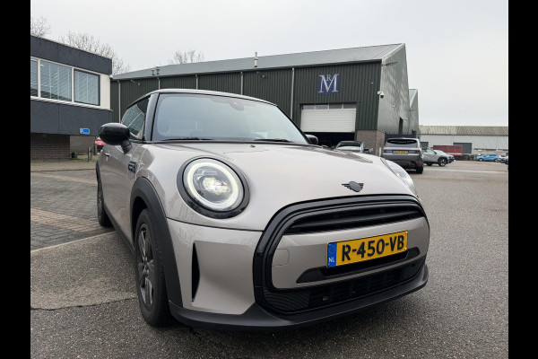 MINI Mini 1.5 Cooper Camden Go Edition FULL LED | STOELVERWARMING | CAMERA | APPLE CARPLAY | CLIMATE CONTROL | KEYLESS | DEALER ONDERHOUDEN | 12 MND BOVAG GARANTIE