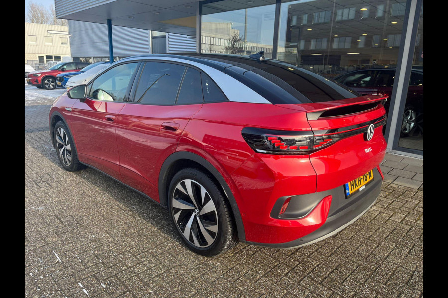 Volkswagen ID.5 Pro 77 kWh | Stoel- en stuurwielverwarming | Achteruitrijcamera | 20 inch velgen | Getint glas | Navigatie