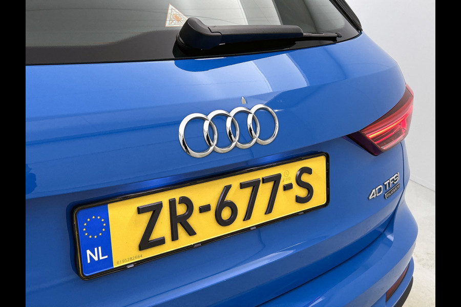 Audi Q3 40 TFSI quattro 3x S Line(NL-auto, Panorama, Dealer OndH, Digitale Dash, PDC V+A, Lane Assist, Addpt Cruise Con,Etc)
