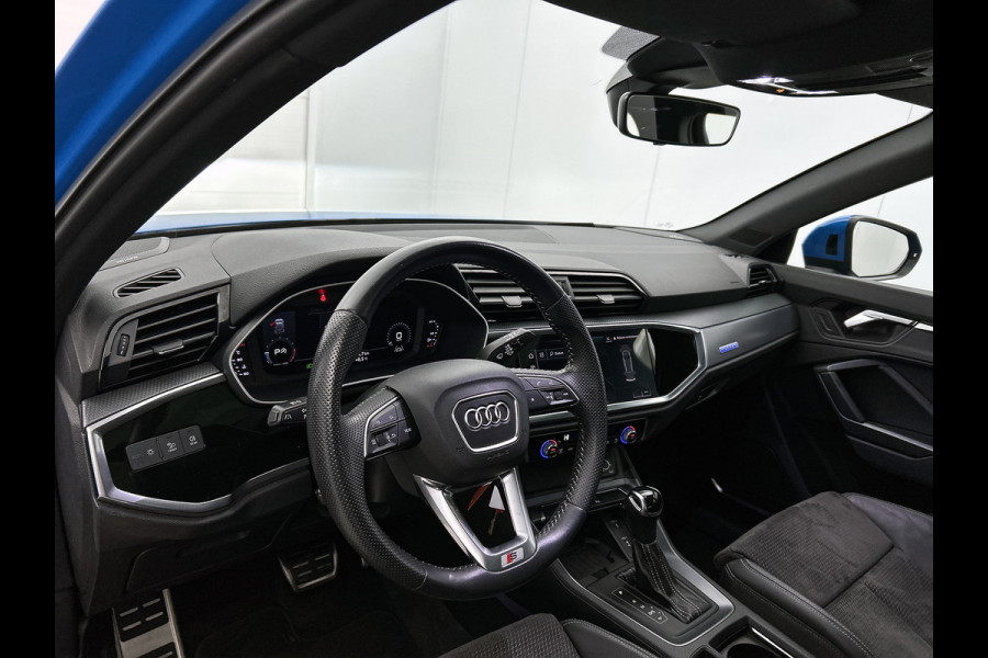 Audi Q3 40 TFSI quattro 3x S Line(NL-auto, Panorama, Dealer OndH, Digitale Dash, PDC V+A, Lane Assist, Addpt Cruise Con,Etc)