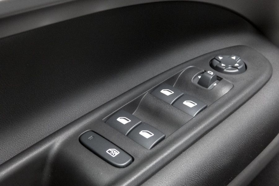 Jeep Avenger 1.2 e-Hybrid Altitude | STOELVERWARMING | ADAPTIEVE CRUISE CONTROL | PARKEERSENSOREN