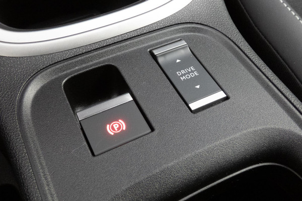 Jeep Avenger 1.2 e-Hybrid Altitude | STOELVERWARMING | ADAPTIEVE CRUISE CONTROL | PARKEERSENSOREN