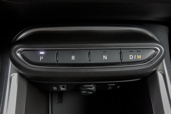 Jeep Avenger 1.2 e-Hybrid Altitude | STOELVERWARMING | ADAPTIEVE CRUISE CONTROL | PARKEERSENSOREN