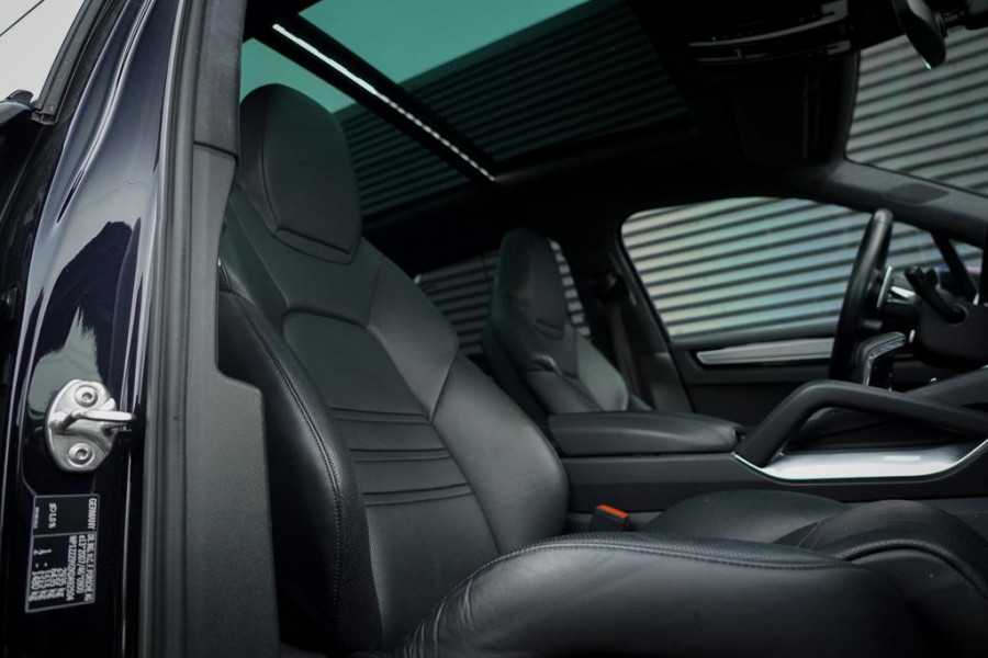 Porsche Cayenne 4.0 Turbo / PSCB / Pano / Burmester / Stoelklima / Trekhaak Elek