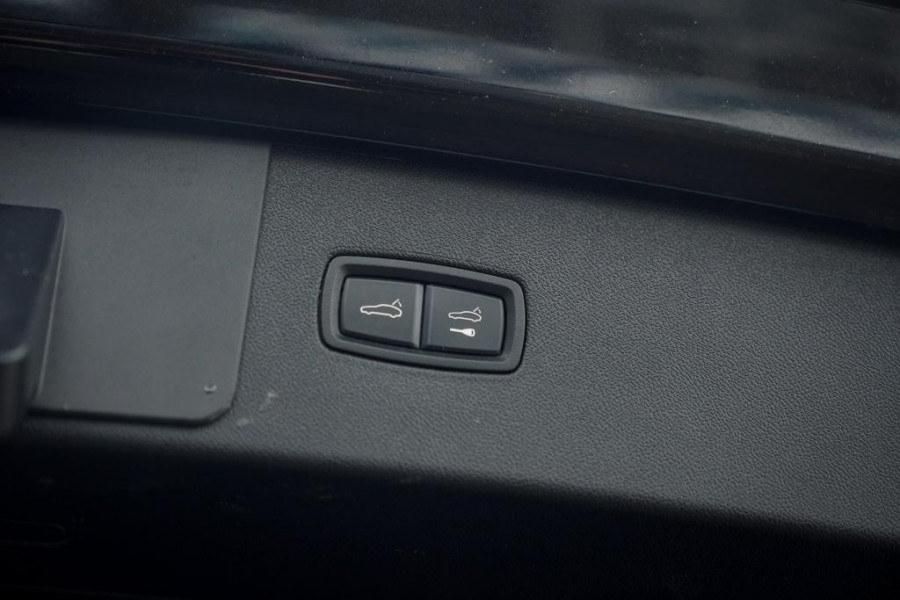 Porsche Cayenne 4.0 Turbo / PSCB / Pano / Burmester / Stoelklima / Trekhaak Elek