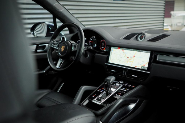 Porsche Cayenne 4.0 Turbo / PSCB / Pano / Burmester / Stoelklima / Trekhaak Elek