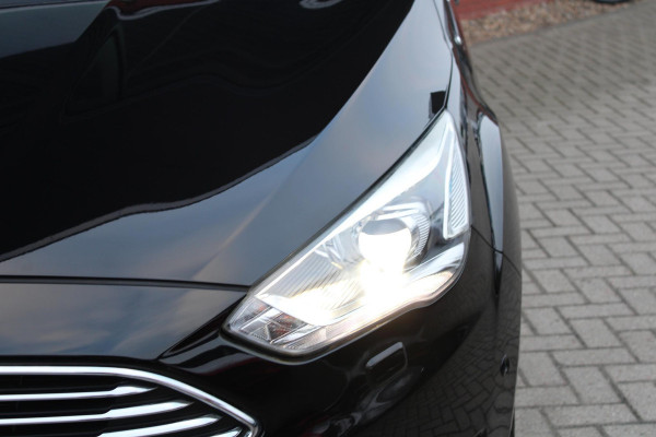 Ford C-MAX 1.0 Titanium 125pk | Stoelverwarming | Trekhaak | Camera | Xenon
