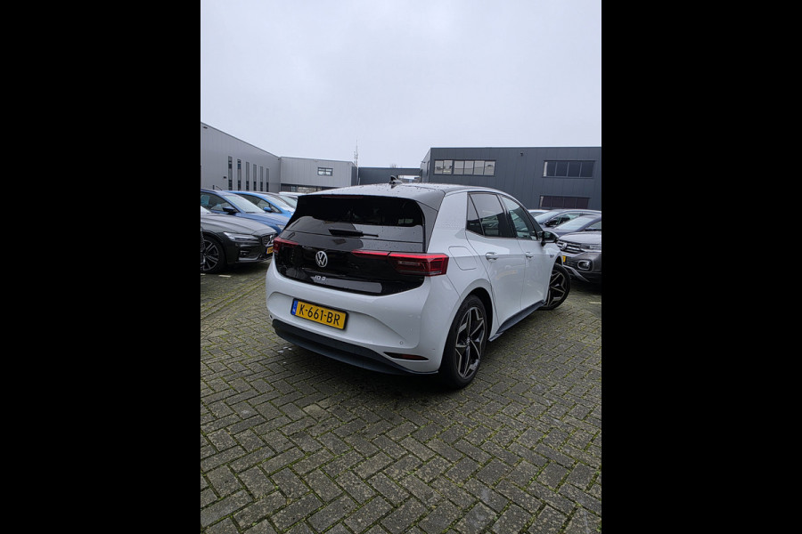 Volkswagen ID.3 First Plus 58 kWh | Automaat | Achteruitrijcamera |