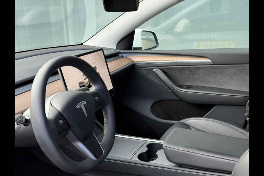 Tesla Model Y Long Range AWD 75 kWh 94% SOH FSD Dealer Onderhouden