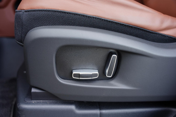 Land Rover Defender 110 P 635 Octa 4.4 Edition One / BTW / Panoramadak / Meridian