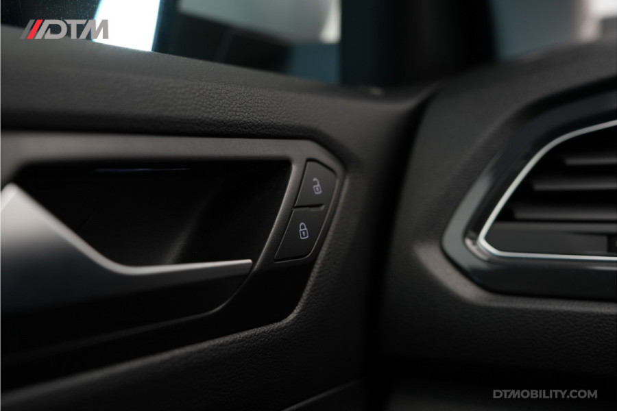 Volkswagen T-Roc 1.5TSi Sport | Panoramadak | Virtual