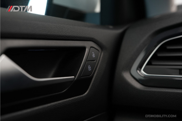 Volkswagen T-Roc 1.5TSi Sport | Panoramadak | Virtual