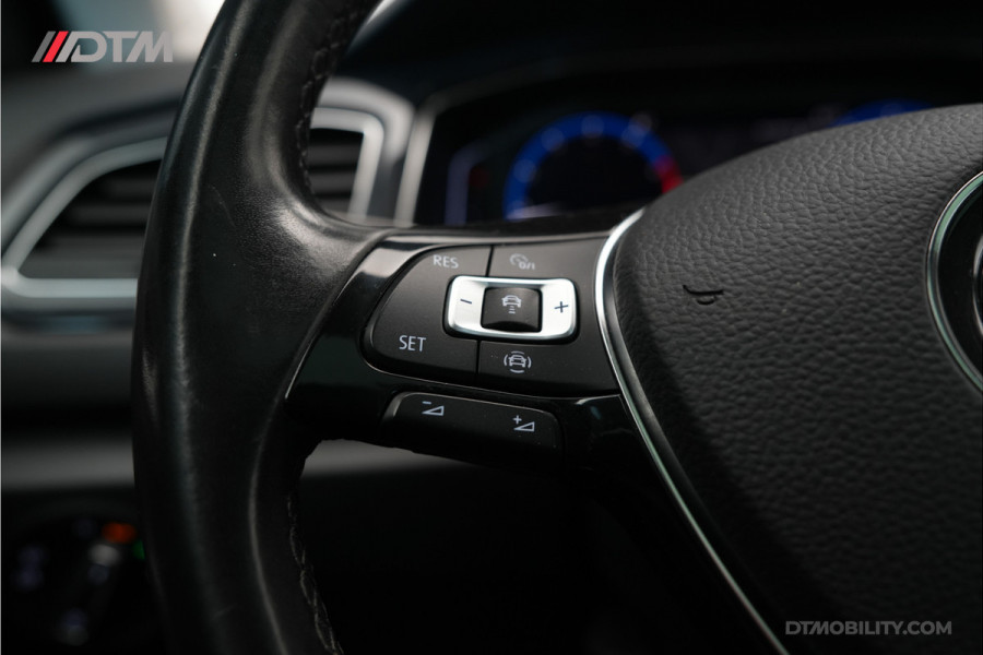 Volkswagen T-Roc 1.5TSi Sport | Panoramadak | Virtual