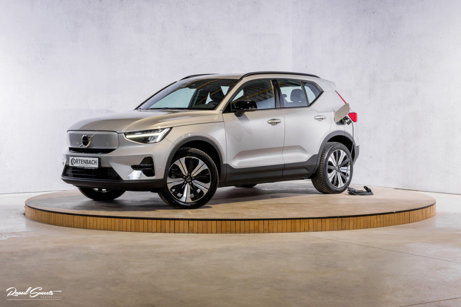 Volvo XC40 Recharge Plus | Adaptieve Cruise | Blis | Zwenkbare trekhaak | Actieve bochtverlichting |