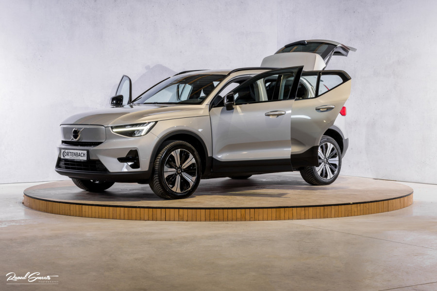 Volvo XC40 Recharge Plus | Adaptieve Cruise | Blis | Zwenkbare trekhaak | Actieve bochtverlichting |