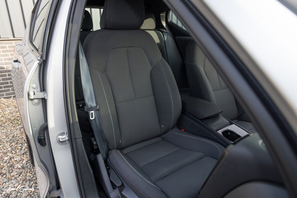 Volvo XC40 Recharge Plus | Adaptieve Cruise | Blis | Zwenkbare trekhaak | Actieve bochtverlichting |