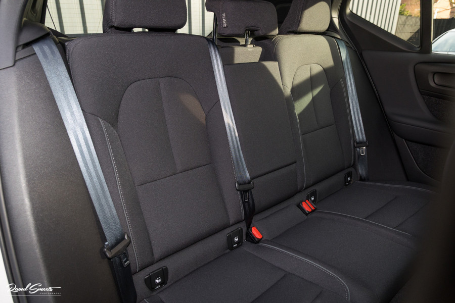 Volvo XC40 Recharge Plus | Adaptieve Cruise | Blis | Zwenkbare trekhaak | Actieve bochtverlichting |