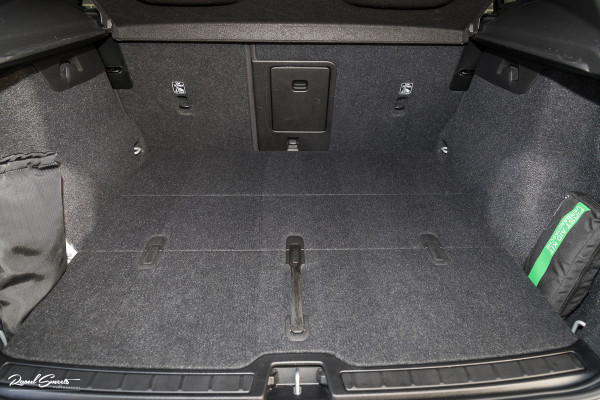 Volvo XC40 Recharge Plus | Adaptieve Cruise | Blis | Zwenkbare trekhaak | Actieve bochtverlichting |