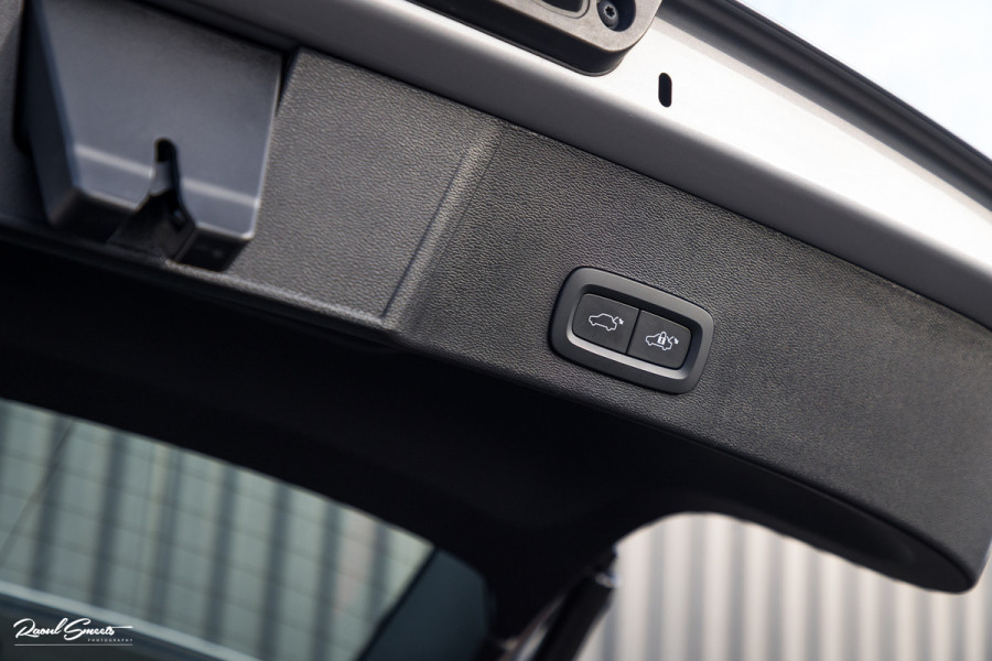 Volvo XC40 Recharge Plus | Adaptieve Cruise | Blis | Zwenkbare trekhaak | Actieve bochtverlichting |