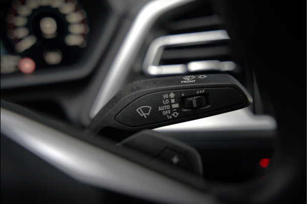 Audi Q4 Sportback e-tron 40 Launch edition Advanced Plus 77 kWh | S-Line | Sonos | Stoelverwarming | Adaptive Cruise Control | Camera | Apple Carplay | Navigatie | Keyless | RS Seats | Leer | Matrix LED |